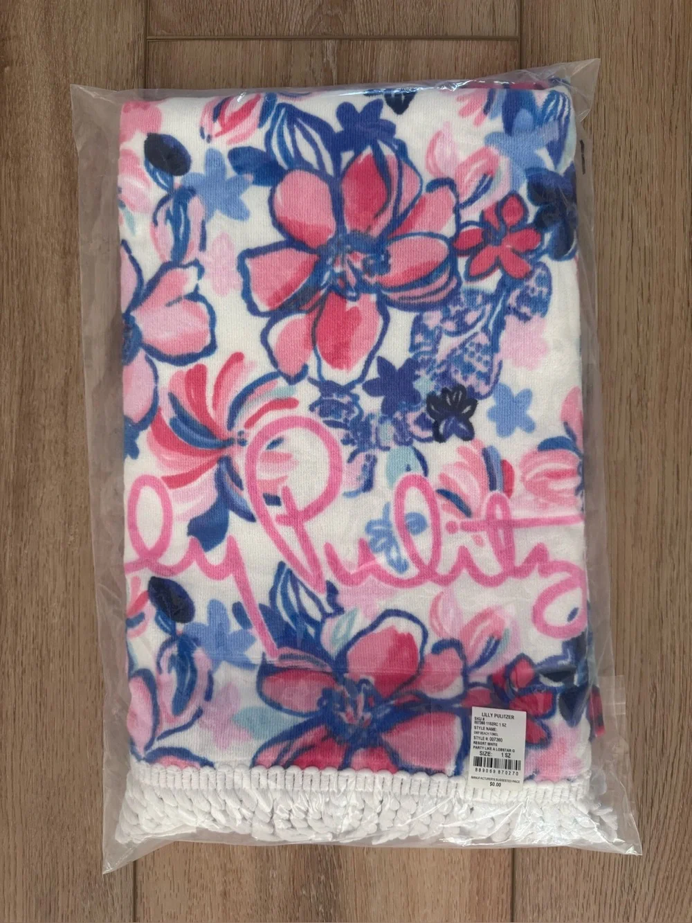 NWT Lilly Pulitzer Beach Towel Resort White Party Like A Lobstar